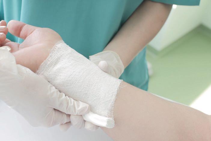 Control of Bleeding Apply Direct Pressure Quickly expose and inspect wound. Using a clean absorbent pad, apply direct pressure with flats of fingers directly on point of bleeding.
