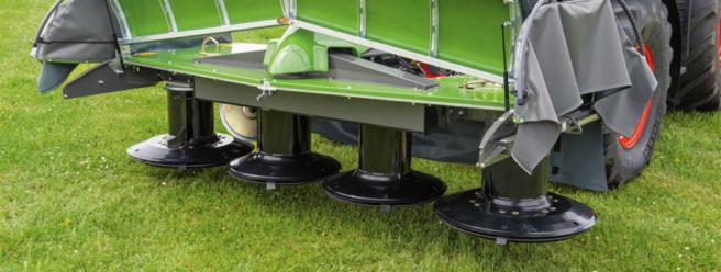 FENDT CUTTER FPV: FRONT-MOUNTED OSCILLATING LINKAGE VERSION Total flexibility with exceptionally low ground pressure.