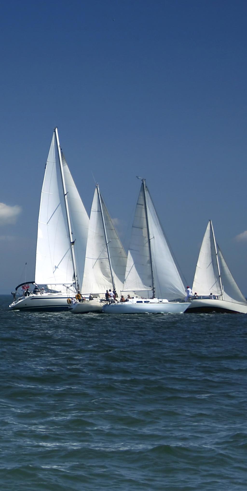 MIDWEEK TWILIGHT RACE PRE & POST CHRISTMAS Exhilarating social sailing; this non-spinnaker class is a great way to experience the thrill of sailing in a less competitive environment.