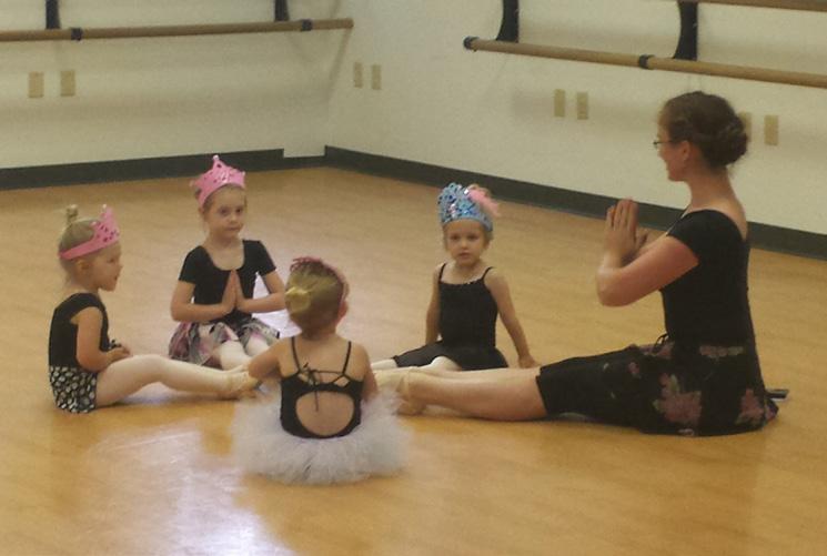 Classes are held on Tuesday/Thursday and Fridays. Week of: June 20: Cinderella August 1: Giselle June 27: Le Corsaire August 8: The Firebird STEP 1 & 2 (ages 3 and 4) Tuesday/Thursday: 4:30-5:15 p.m.
