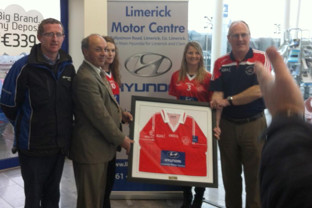 Senior Ladies Football Pictured below are the Ladies Senior football members at the recent sponsorship of jerseys by Limerick Motor Centre, left to right are Noel O Callaghan, Gerry O Brien, Susan