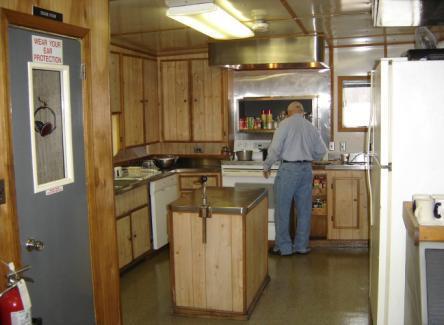 Galley Living quarters and galleys vary depending on the size of the vessel.