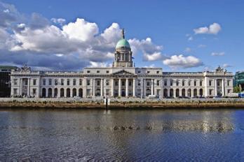 The Custom House 30 min SCIENCE GALLERY 45 min The Custom House in Dublin is a neoclassical 18th century building which houses the Department of the Environment, Heritage and Local Government.