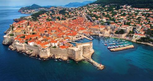 Discover South Dalmatia from Base Dubrovnik LOCATION TRANSFER SHOPPING PARKING Komolac - 42 40 13 N 18 07 32 E Airport Ćilipi 26 km; Port Gruž 5 km Dubrovnik city centre 7 km supermarket in the