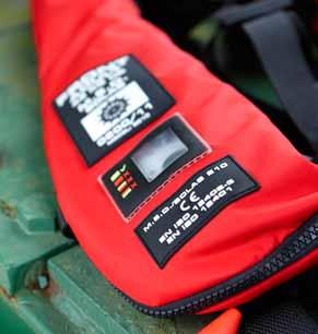 performance. Fitted with the Argus valve so that the lifejacket status may be checked without opening the cover. Availible in manual or automatic version.