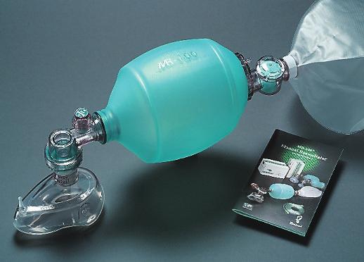 MR-100 MANUAL RESUSCITATOR Specifications: MR-100 Adult Autoclavable to 134ºC Material: Polysulphone, silicone rubber and polyvinyl chloride Connectors: 15/22MM ISO patient connector, 24MM ID