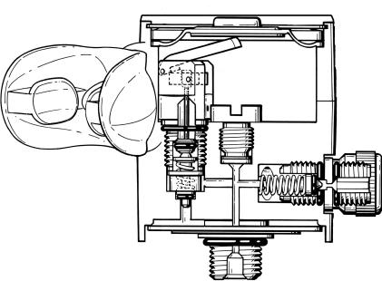 HOW SPARE AIR WORKS SPARE AIR is a balanced single stage regulator. Current model SPARE AIR units are always on and ready for use.
