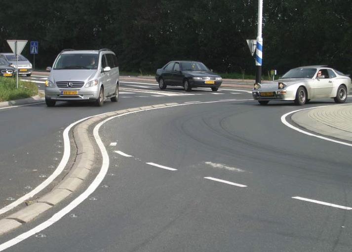 When compared to a typical two-lane roundabout a turbo roundabout reduces the number of potential conflict points from 16 to 10.