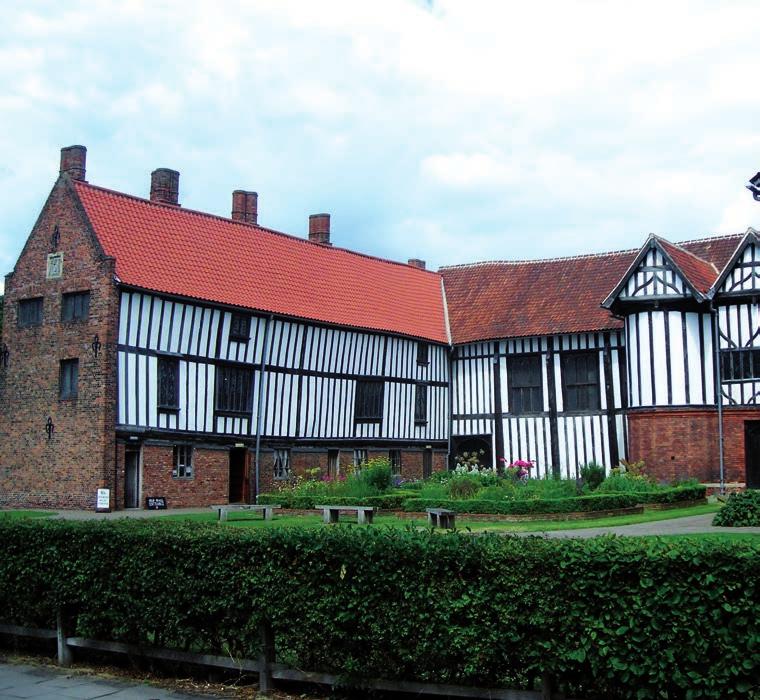 Trent Vale Cycle Route TVCR18 Gainsborough and Fledborough Circular Gainsborough Old Hall. One of the biggest and best preserved Medieval Manor Houses in England.