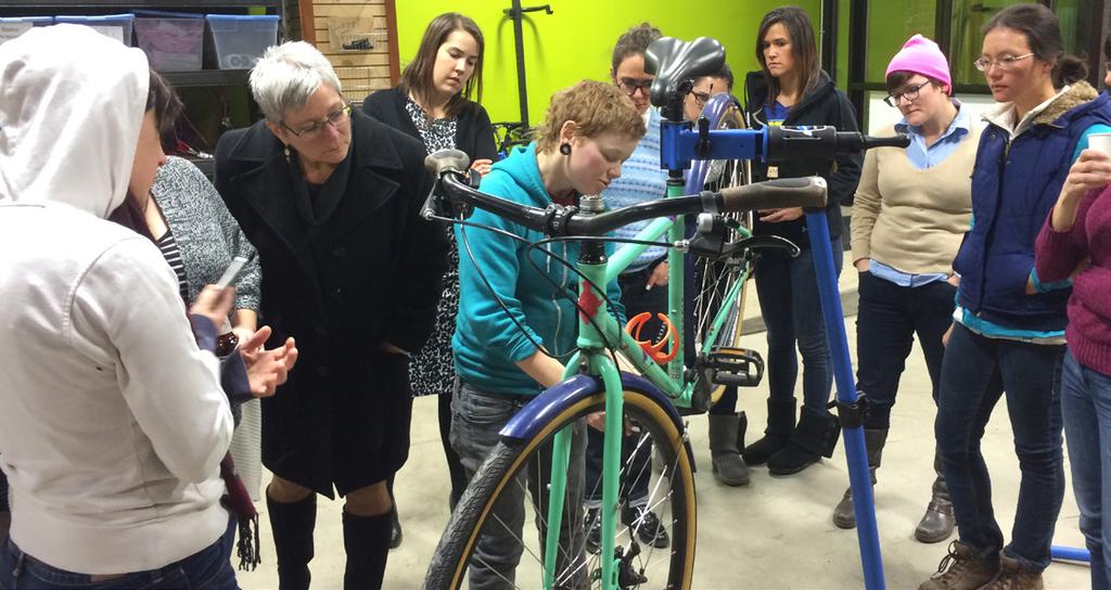 BIKE SAFETY GUIDES FOR YOUTH & ADULTS AN INCLUSIVE SPACE FOR WOMEN WHO BIKE BikePGH s Spinnsters program provides women, trans-women and girls the space to create their own avenue into the bike