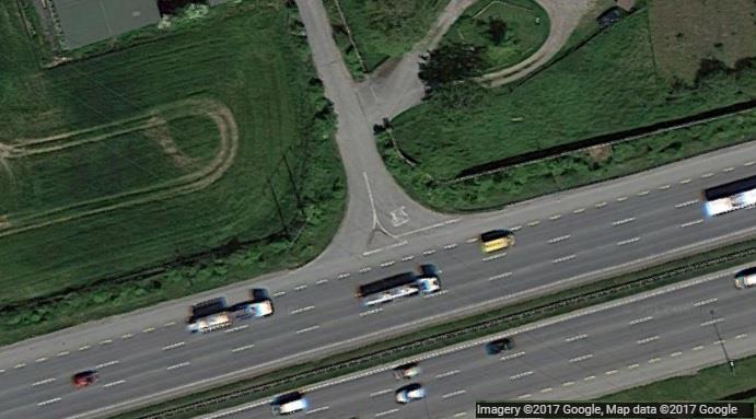 Figure 2.5: Left-In/Left-Out Junction 2.2.5 Skew Junctions Priority junctions where the minor road approaches and intersects the major road at an oblique angle are not permitted on national roads.