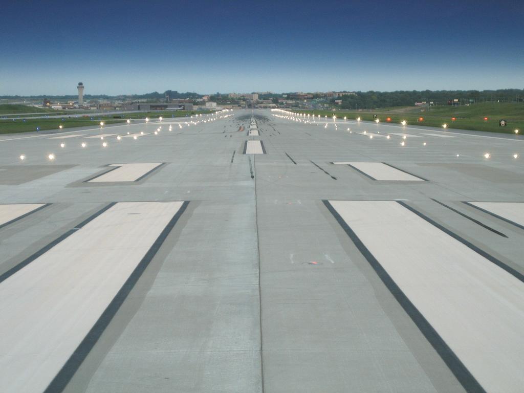 Is the spacing between the runway designators correct in this