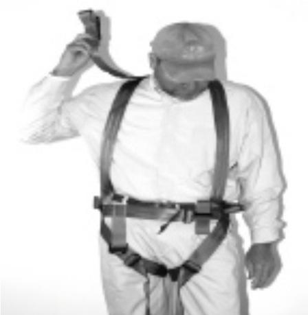 READ THE FULL-BODY FALL ARREST HARNESS MANUAL CAREFULLY AND FOLLOW ALL THE INSTRUCTIONS! YOUR NEW FULL-BODY FALL ARREST HARNESS IS DESIGNED FOR A MAXIMUM CAPACITY OF 300 POUNDS (136kg).