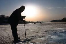Winter Watch In and around dams: Ice sports are a great way to enjoy the winter, but don t put your life at risk while having fun.