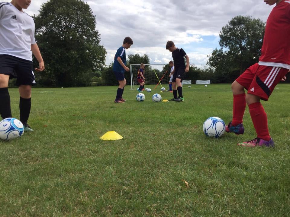 About Us Professional Coaching To The Local Community Footstars Residential Course provides players the opportunity to train like a professional footballer, increase player skills and knowledge and