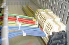 TERMINS // PREINSUTED // TWIN INSUTED TERMINS Insertion of two cables into the same terminal. TEHNI DT onnector material: electrolytic tinned copper (purity grade 99,9%).