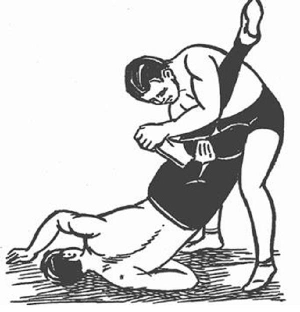 Wrestling Headlock The perfect time to apply the headlock is when your opponent is on his hand and knees on the mat. This position is suitable because in this case the hand is locked with the head.