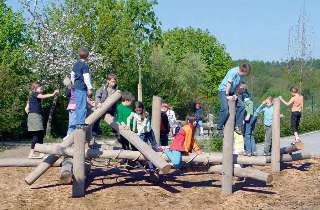 Play value Climbing Structures made from handprocessed irregular round logs, can be integrated into a strongly nature-oriented environment due to their formal expressive character.