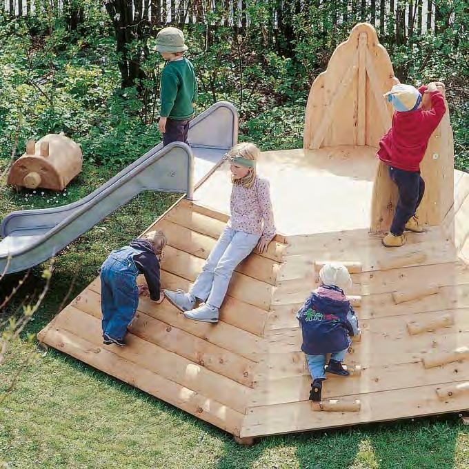 The wooden slopes, each constructed in a different way, entice children to climb them. The fun slide ensures they get down quickly.