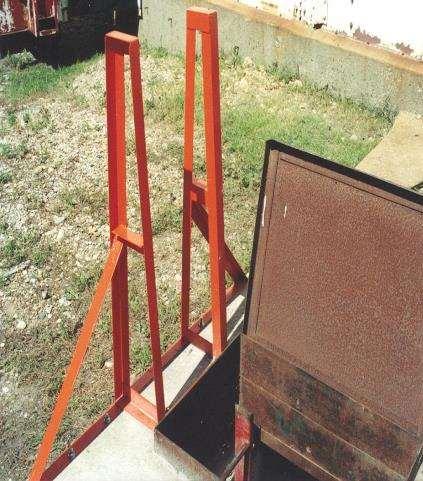 When a ladder safety system is provided, the maximum clearance between side rails of the extension must not