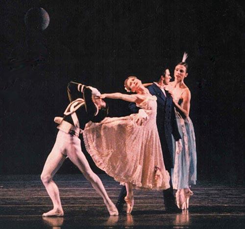 4 Ekaterina Chtchelkanova in Lilac Garden Was the difference in styles a shock when you first arrived? It was. The whole concept of being a dancer is not the same.