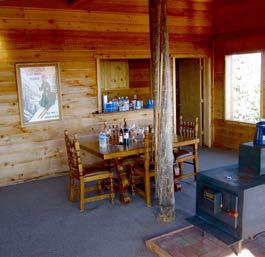 MID-MOUNTAIN CABIN: 1,322 sqf Mountain cabin located in the mid mountain area, providing ideal