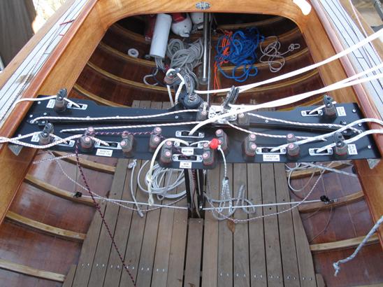 The mast that came with the boat was a recent Petticrows mast with an in-mast swivel, and so was compatible with the latest furling Space frame gear. installed in Mistral.