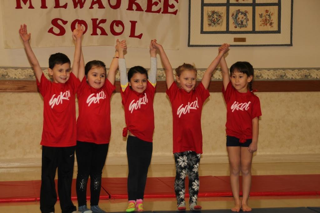 SOKOL/SOKOLICE WINTER 2017-2018 4 Gymnastics Report GYMNASTS ACKNOWLEDGE APPLAUSE OF AUDIENCE Tumble into Our Sokol Milwaukee Gymnastic Program By Jennifer Romine The Sokol Milwaukee gymnastic