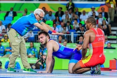 Position of Referee in Par Terre Position Greco-Roman