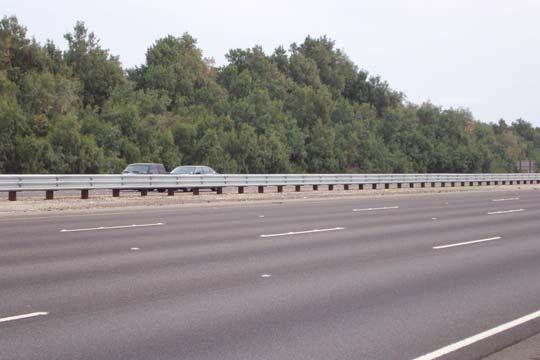 MEDIAN BARRIER Thrie beam Jersey wall Temporary Rail (Emergency remedial measure for medians) Temporary rail for construction Some DOTs will not