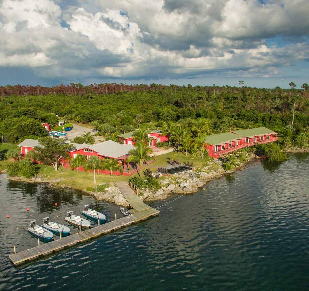 FACILITIES AND SERVICES Capacity: 14 anglers Rooms: 11 8 with Single King/ queen size beds and