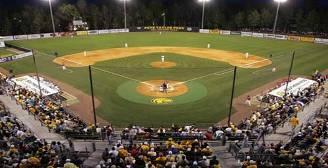 GAME ENTITLEMENT As Presenting Sponsor of a home Southern Miss game, you ll enjoy the most extensive range of promotional