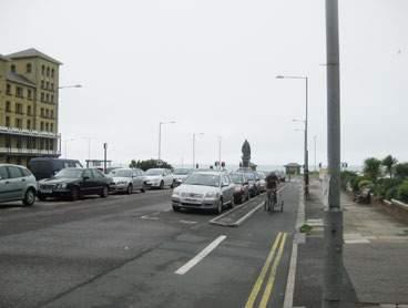 The cycle lane should be as wide as the cycle track (at least 2.0m).
