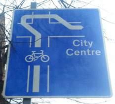 Local cycle network routes numbers are shown on blue patches To fit in with a sensitive environment Use of map type signs to assist legibility Signing