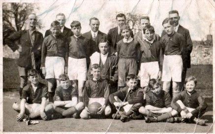 Brompton Boys Football Team 1931 This picture and names kindly provided by Vera Brittain, is dated 1931. Back row: All unknown.