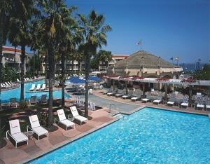 five restaurant/lounge options, three heated pools, a nearby beach, bayside tennis courts, a fitness complex (complete