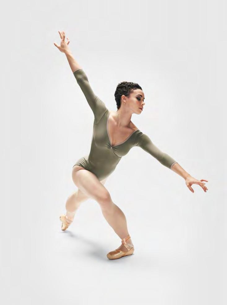 ABOUT MIAMI CITY BALLET MIAMI CITY BALLET Established in 1985, Miami City Ballet (MCB) is one of the nation s top ballet companies with 51 dancers and a repertoire of more than 100 ballets.