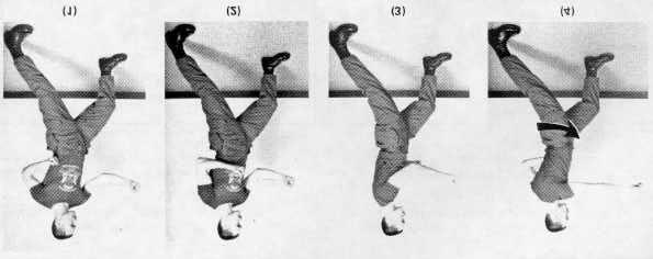 Place the right fist at the side with the elbow drawn back. Face forward. 19. Withdraw the left hand and simultaneously rotate the hips on a plane parallel with the ground.