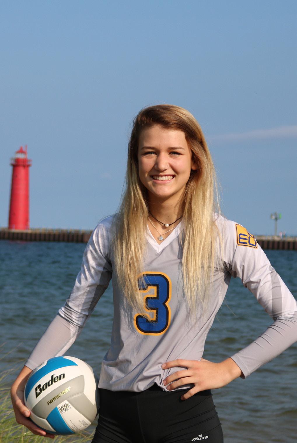 ..Chocolate Chip Cookies Favorite Movie:... Finding Nemo Hobbies:... Scuba diving & swimming Name:... Shelby Rasch Height:...5 5 Position:...DS/Libero Parents:... Duane & Amy Rasch Hometown:.