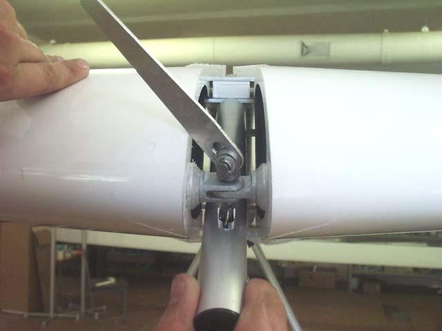 If the nose ear does not match into the nose fork, turn left and right keel beam to
