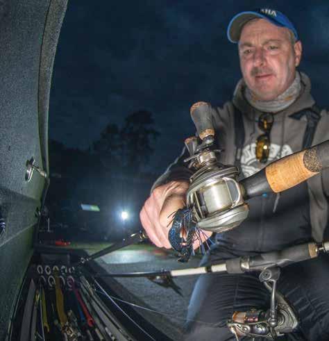 The LFS design gives anglers the perfect balance of long casting geometry and close range control. Mark Menendez BASSMASTER Elite Series Pro The Team Lew s Lite delivers rock solid performance.