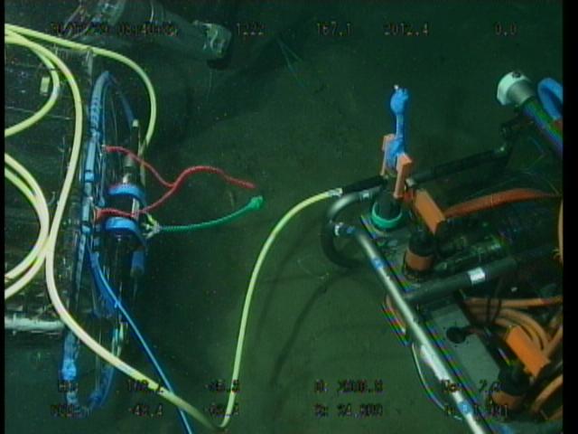 (5) #1222 dive on 29 December The #1222 dive was to operate the extension cable laying between the science node A and the observatory A-1.