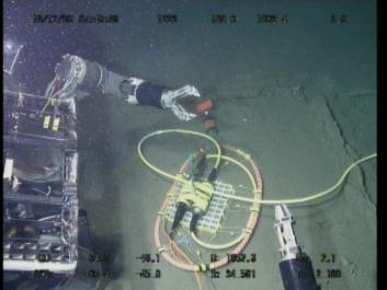 (6) #1223 dive on 30 December The #1223 dive has completed to deploy an extension cable between the science node B and the observatory B-8.