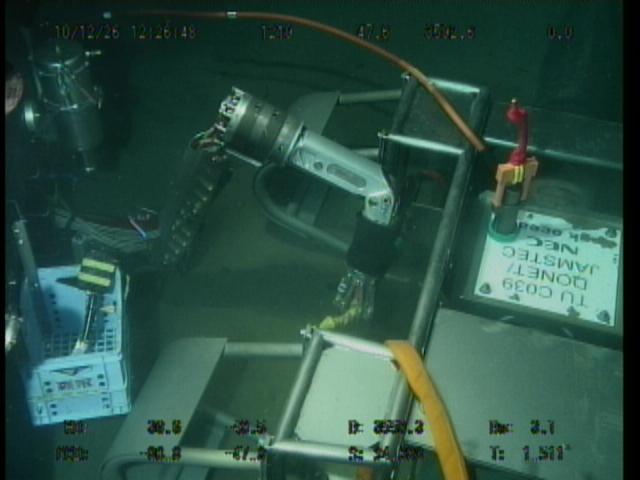 (2) #1219 dive on 26 December Science node installation was carried out in the #1219 dive at C area.
