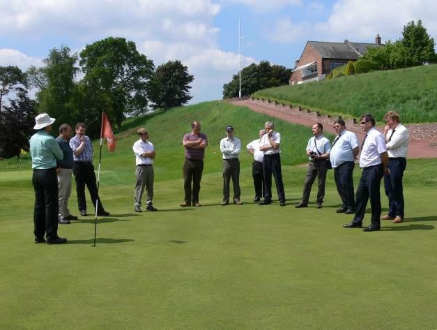 Communication Every effort should be made to maintain a dialogue with members on issues relating to course management which have a direct bearing on course condition.
