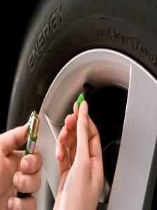 If the tire goes above desired inflation value, press and hold ON/OFF button to release pressure from inside tire. Check tire pressure by releasing ON/OFF button periodically.