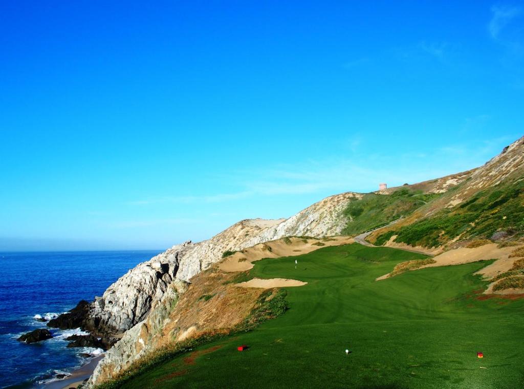 Nicklaus wastes no time in making uncommon occurrences par for the course on both Quivira nines.