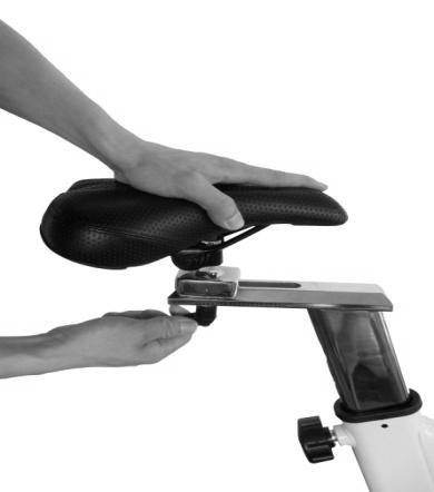 SEAT ADJUSTMENT An appropriate seat height helps to ensure your exercise efficiency and reduce the risk of injury.