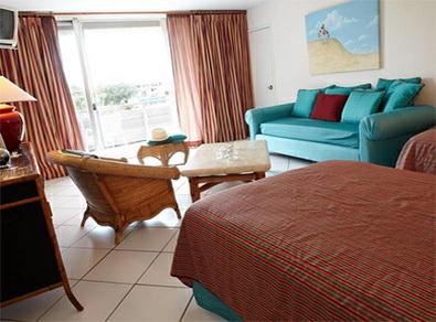 lodgings: Hair-dryer, Telephone, Television(s), Bathroom, Air conditioning / Heating system, Baby bed (on demand),