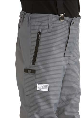 Adjustable elastical waist for perfect fit. Water- and dirt repellant outside.
